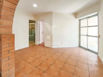 Apartamento T2 para Venda em Algueirão-Mem Martins