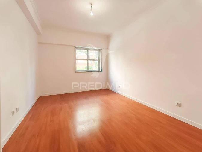 Apartamento T2 para Venda em Algueirão-Mem Martins Foto 21