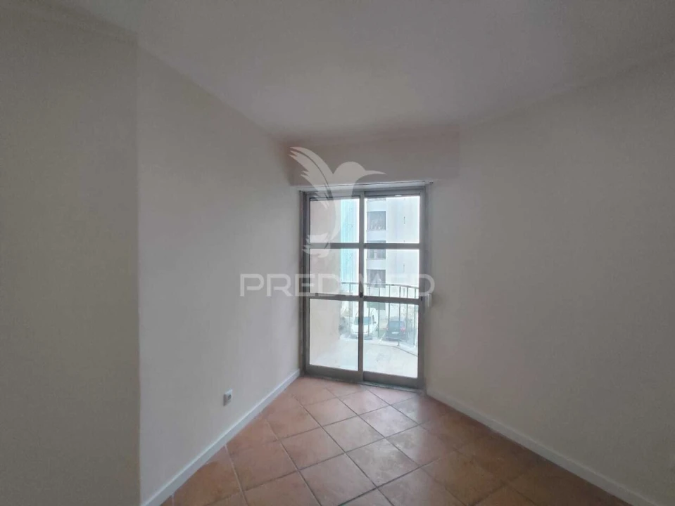 Apartamento T2 para Venda em Algueirão-Mem Martins Foto 31
