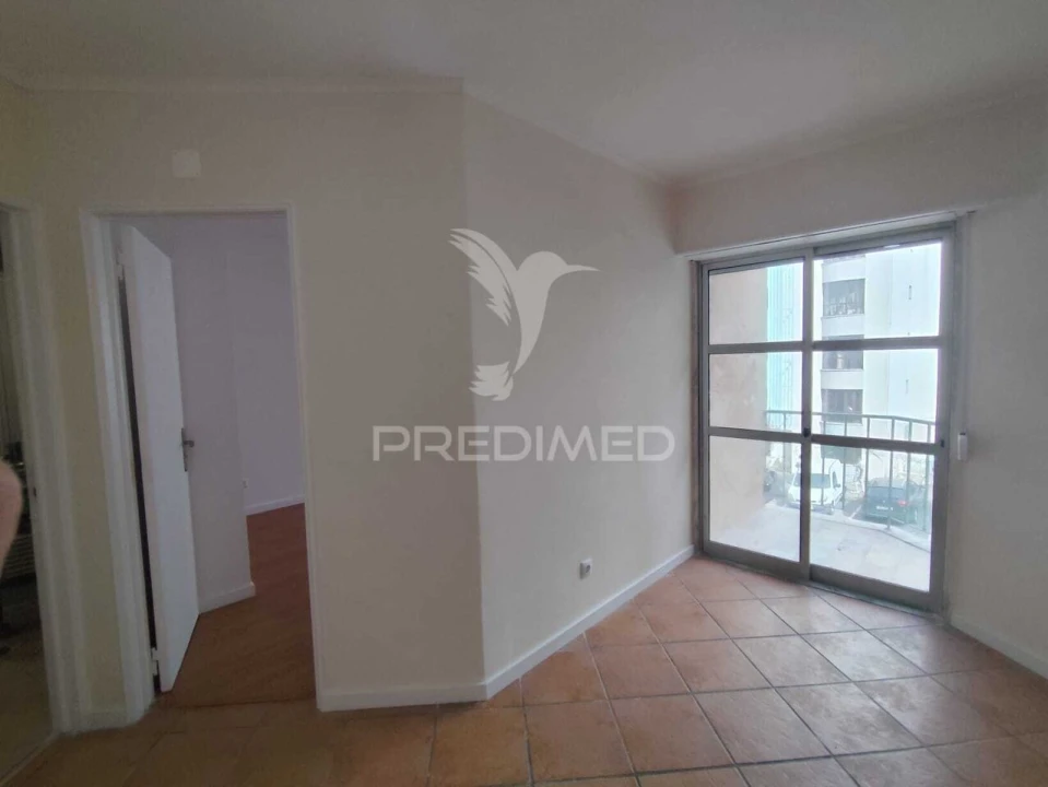 Apartamento T2 para Venda em Algueirão-Mem Martins Foto 23