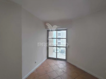 Apartamento T2 para Venda em Algueirão-Mem Martins