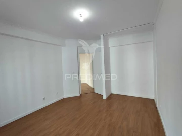 Apartamento T2 para Venda em Algueirão-Mem Martins