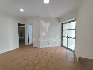 Apartamento T2 para Venda em Algueirão-Mem Martins