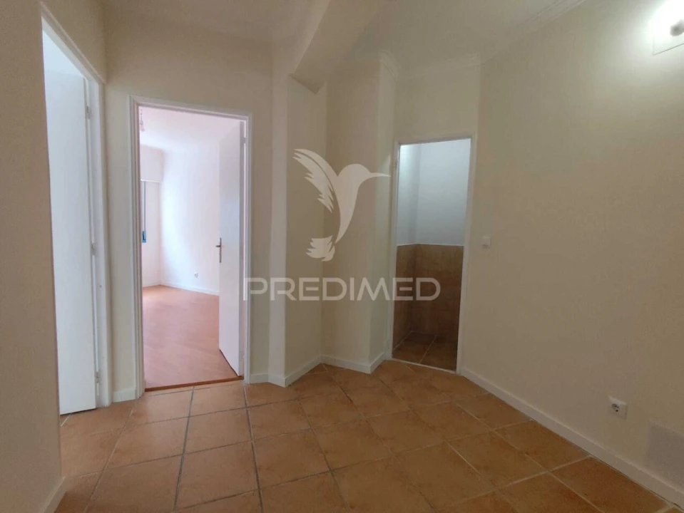 Apartamento T2 para Venda em Algueirão-Mem Martins Foto 24