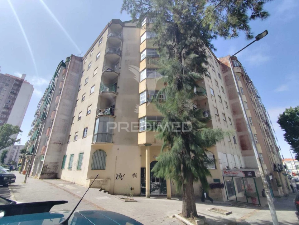 Apartamento T2 para Venda em Algueirão-Mem Martins Foto 1