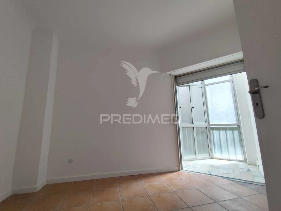 Apartamento T2 para Venda em Algueirão-Mem Martins Foto 33