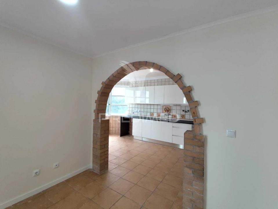 Apartamento T2 para Venda em Algueirão-Mem Martins Foto 13