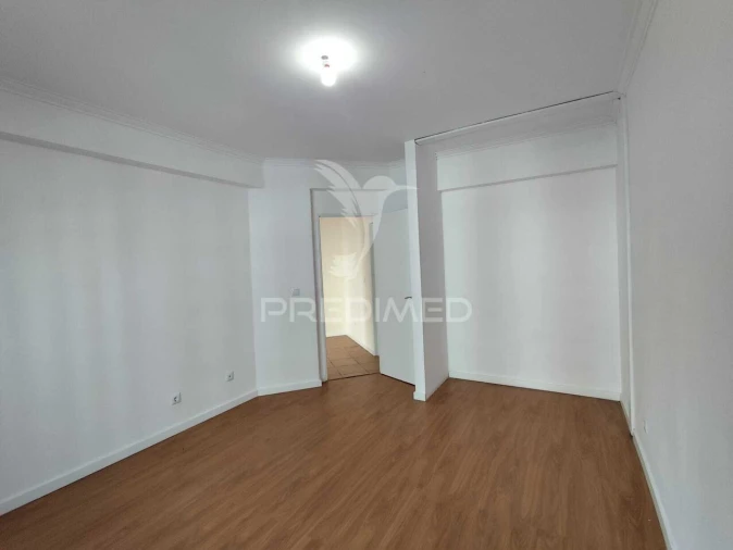 Apartamento T2 para Venda em Algueirão-Mem Martins Foto 25