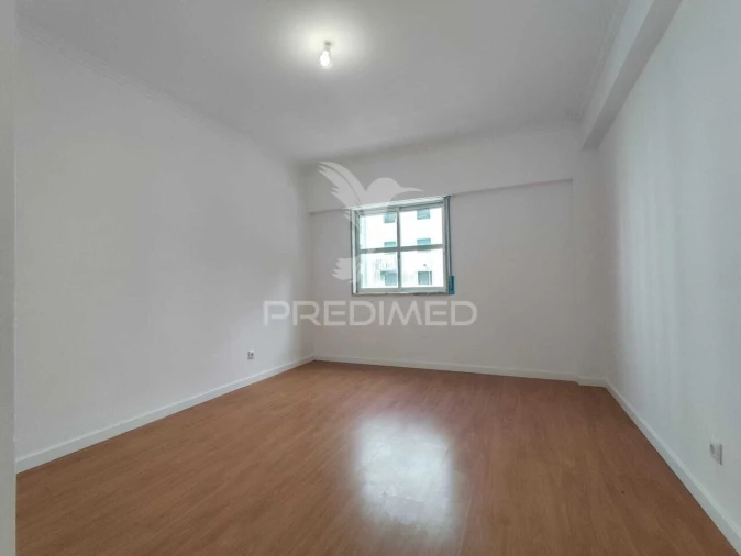 Apartamento T2 para Venda em Algueirão-Mem Martins Foto 27