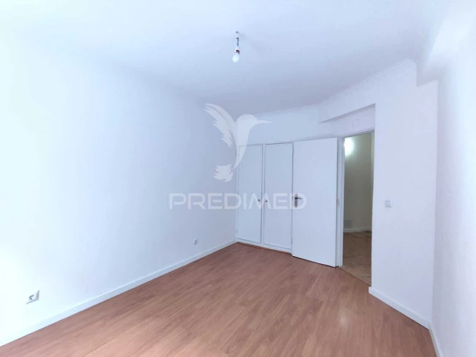 Apartamento T2 para Venda em Algueirão-Mem Martins Foto 35