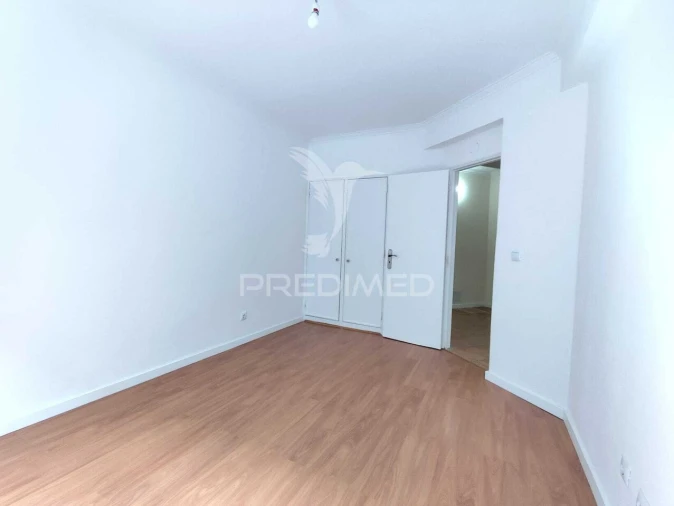 Apartamento T2 para Venda em Algueirão-Mem Martins Foto 21