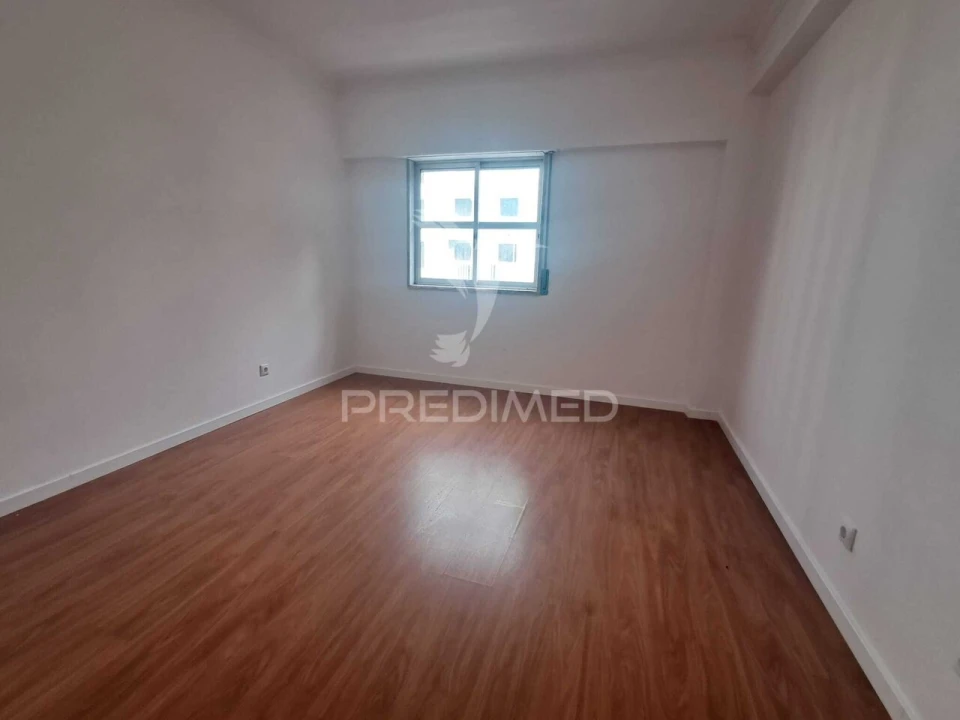 Apartamento T2 para Venda em Algueirão-Mem Martins Foto 13
