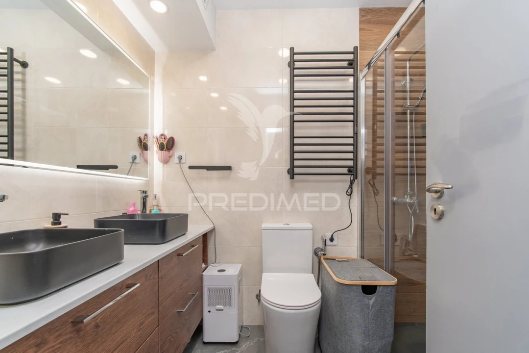 Apartamento T2 para Venda em Póvoa de Santa Iria e Forte da Casa Foto 1