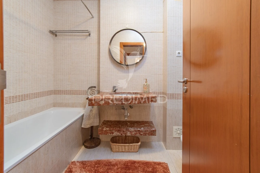 Apartamento T1 para Venda em Carregado e Cadafais Foto 15