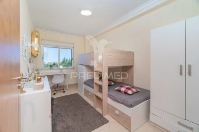 Apartamento T1 para Venda em Carregado e Cadafais