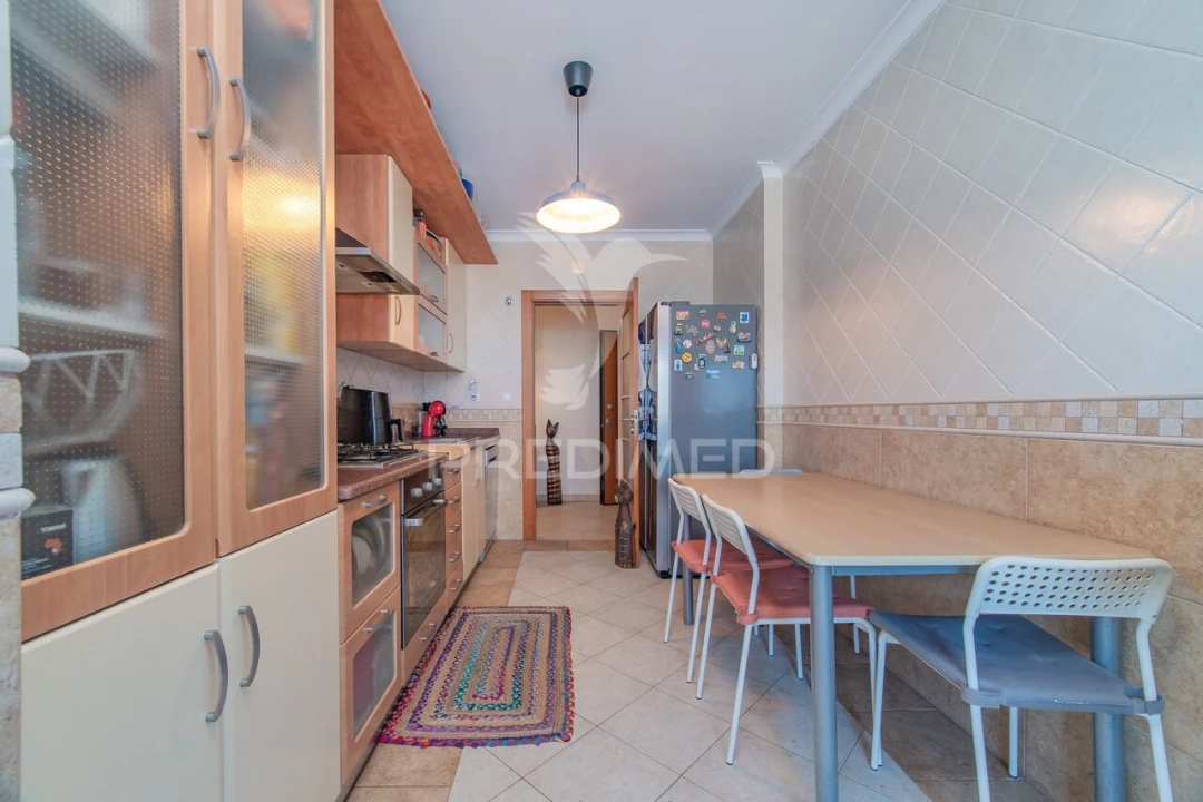 Apartamento T1 para Venda em Carregado e Cadafais Foto 6