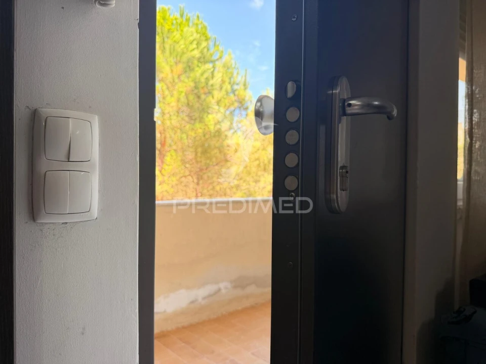 Apartamento T2 para Venda em Palmela Foto 9