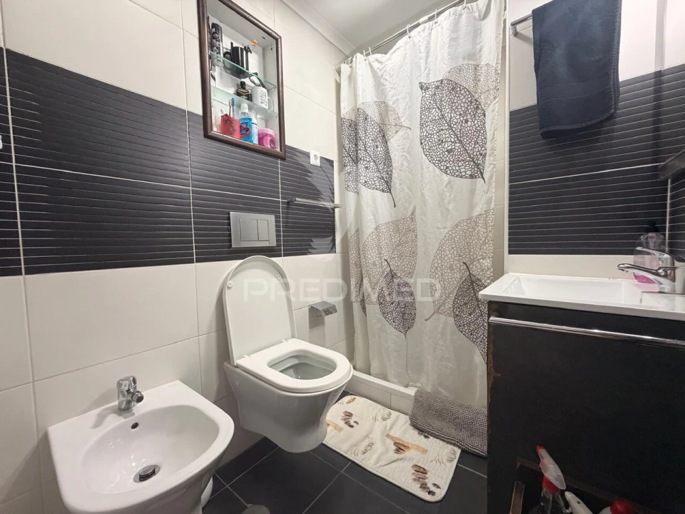 Apartamento T2 para Venda em Palmela Foto 24