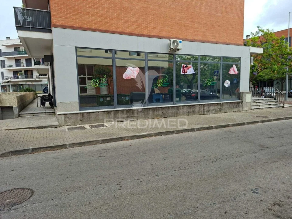 Loja para Trespasse em Alhos Vedros Foto 8