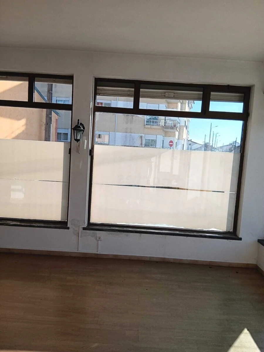Loja para Arrendamento em Vieira de Leiria Foto 5