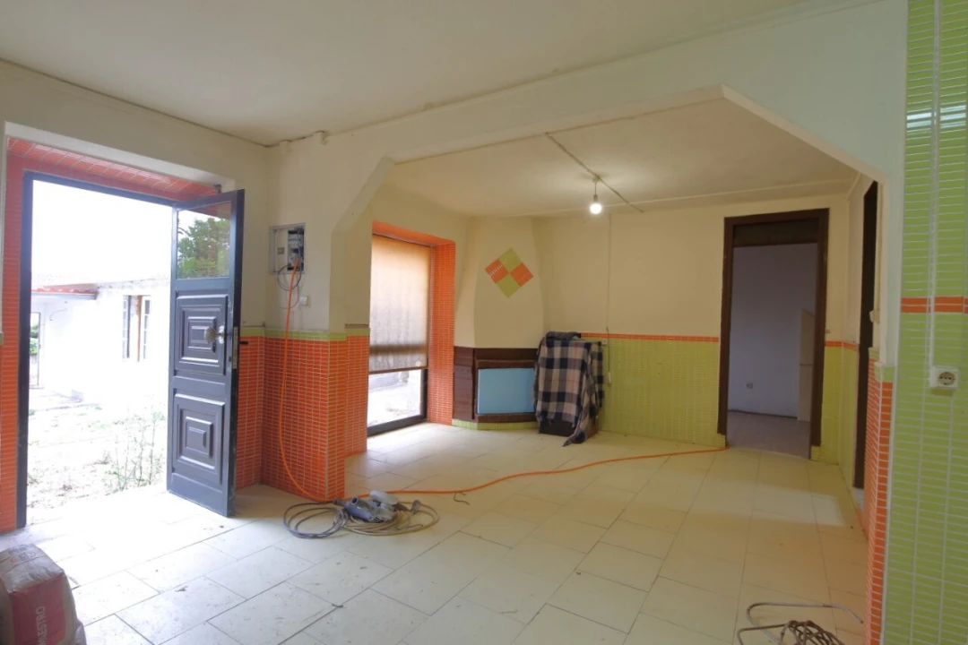 Moradia T3 para Venda em Salir de Matos Foto 19