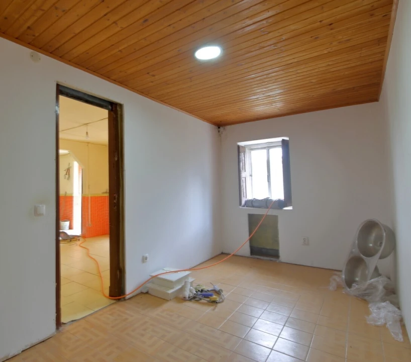 Moradia T3 para Venda em Salir de Matos Foto 17