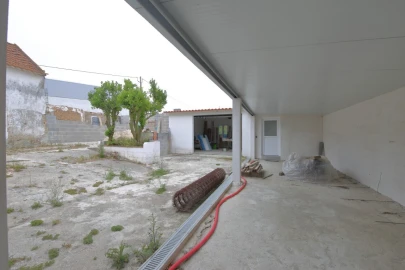 Moradia T3 para Venda em Salir de Matos