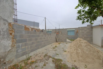Moradia T3 para Venda em Salir de Matos