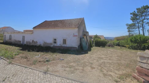 Moradia T3 para Venda em Salir de Matos