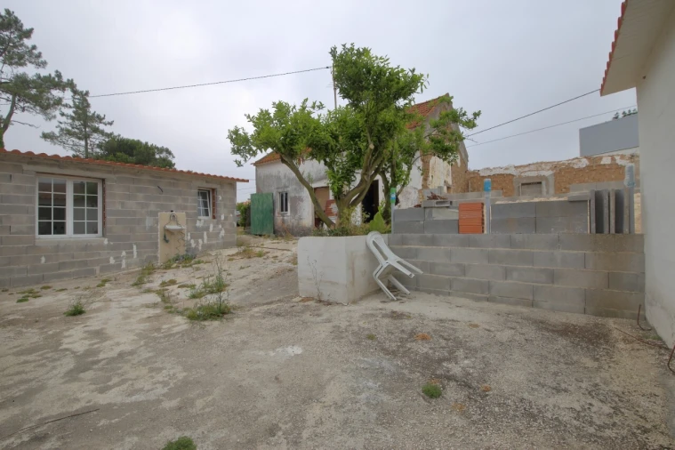 Moradia T3 para Venda em Salir de Matos Foto 14