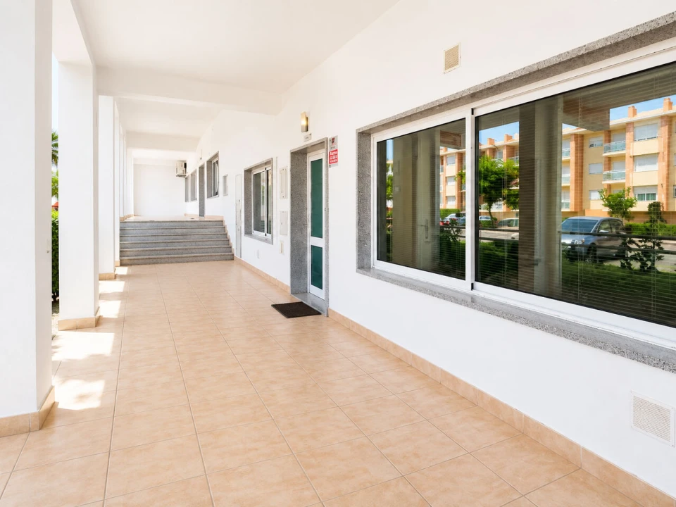 Apartamento T1 para Venda em Alvor Foto 9