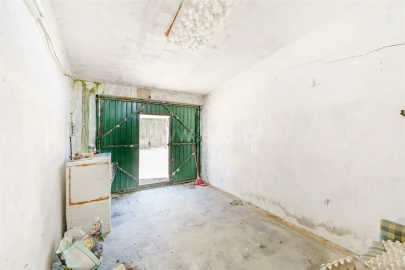 Garagem para Venda em Covilhã e Canhoso