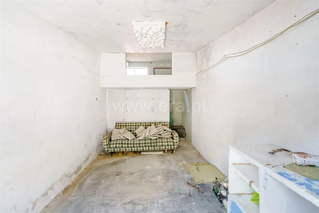 Garagem para Venda em Covilhã e Canhoso Foto 1