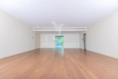 Apartamento T4 para Venda em São Martinho