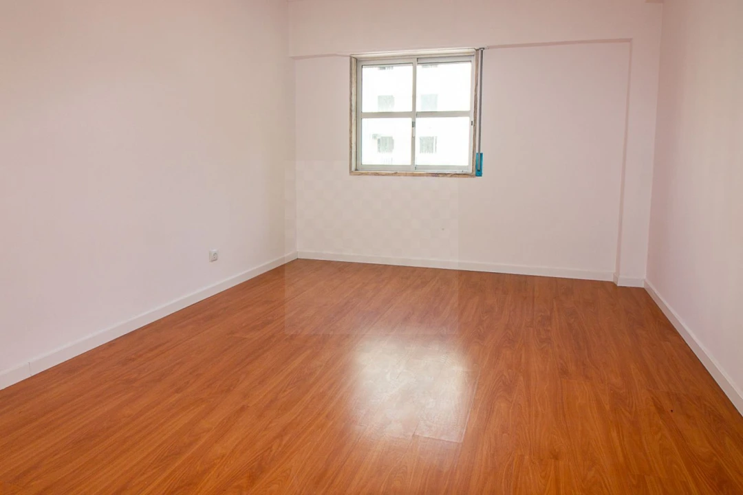 Apartamento T3 para Venda em Algueirão-Mem Martins Foto 17