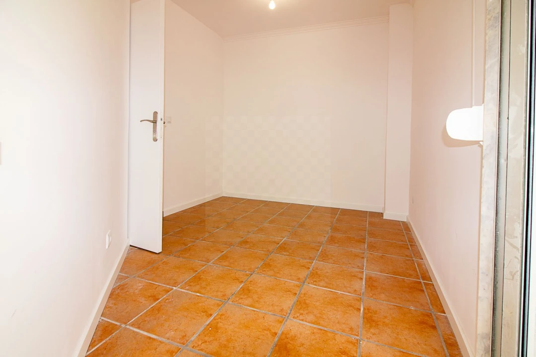 Apartamento T3 para Venda em Algueirão-Mem Martins Foto 15