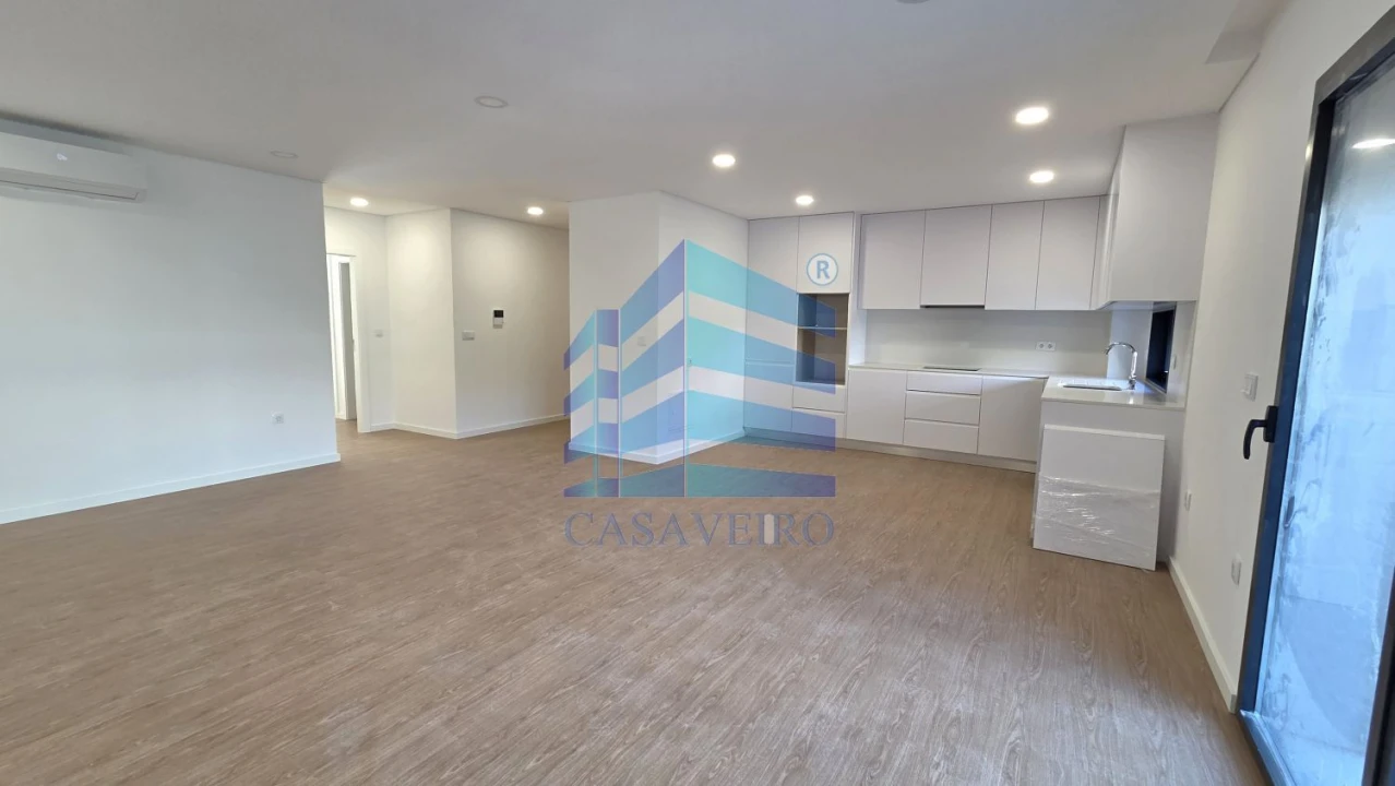Apartamento T2 para Venda em Esgueira Foto 3