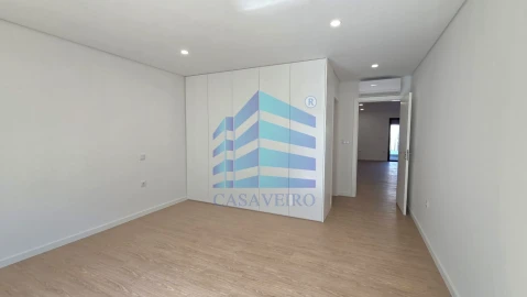Apartamento T2 para Venda em Esgueira