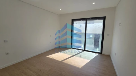 Apartamento T2 para Venda em Esgueira