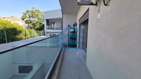 Apartamento T2 para Venda em Esgueira