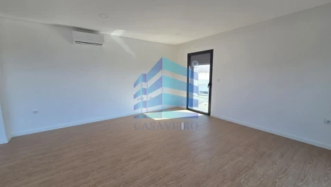 Apartamento T2 para Venda em Esgueira