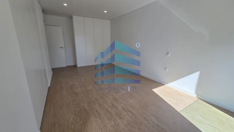 Apartamento T2 para Venda em Esgueira
