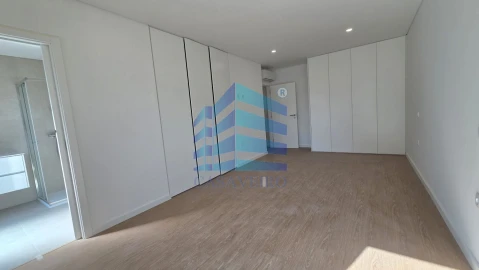 Apartamento T2 para Venda em Esgueira