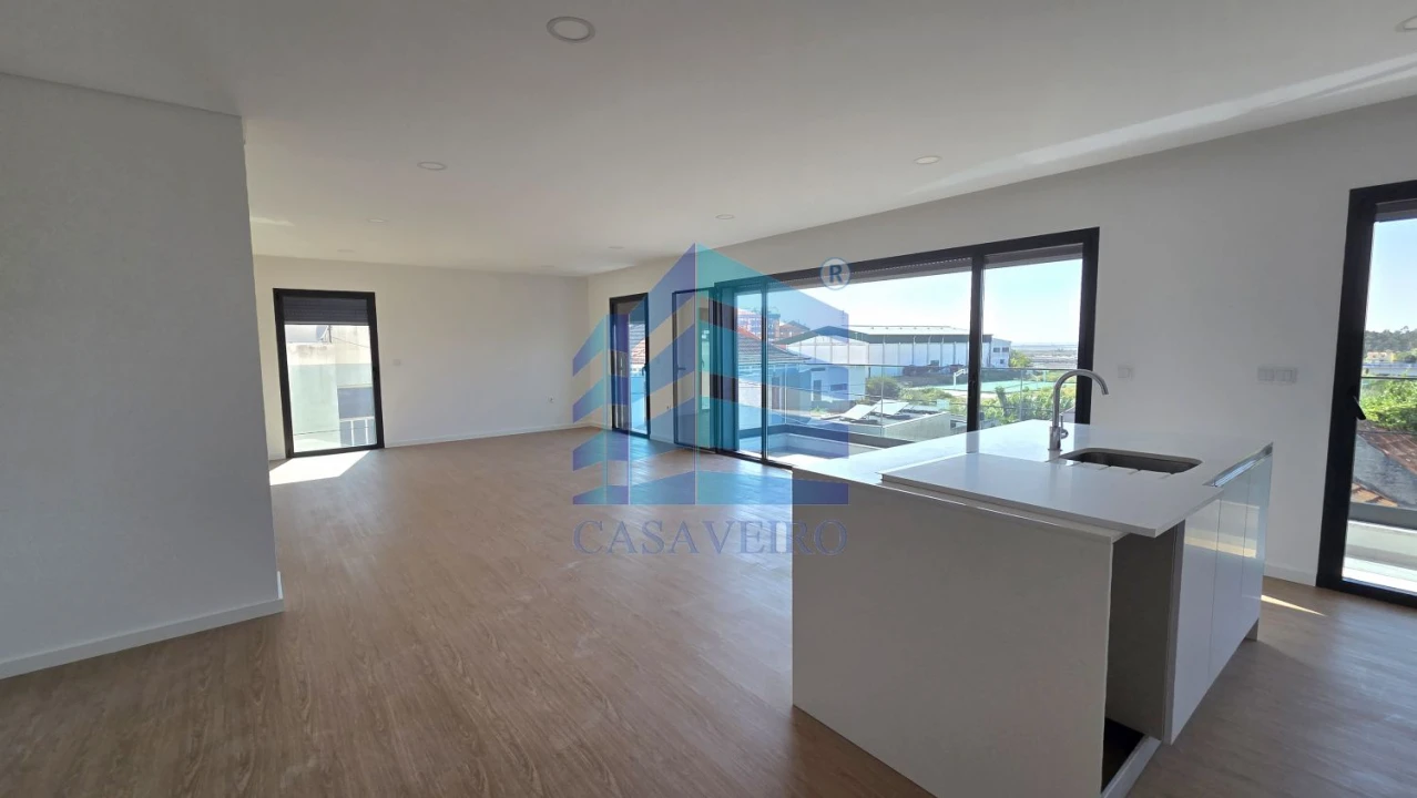 Apartamento T2 para Venda em Esgueira Foto 2