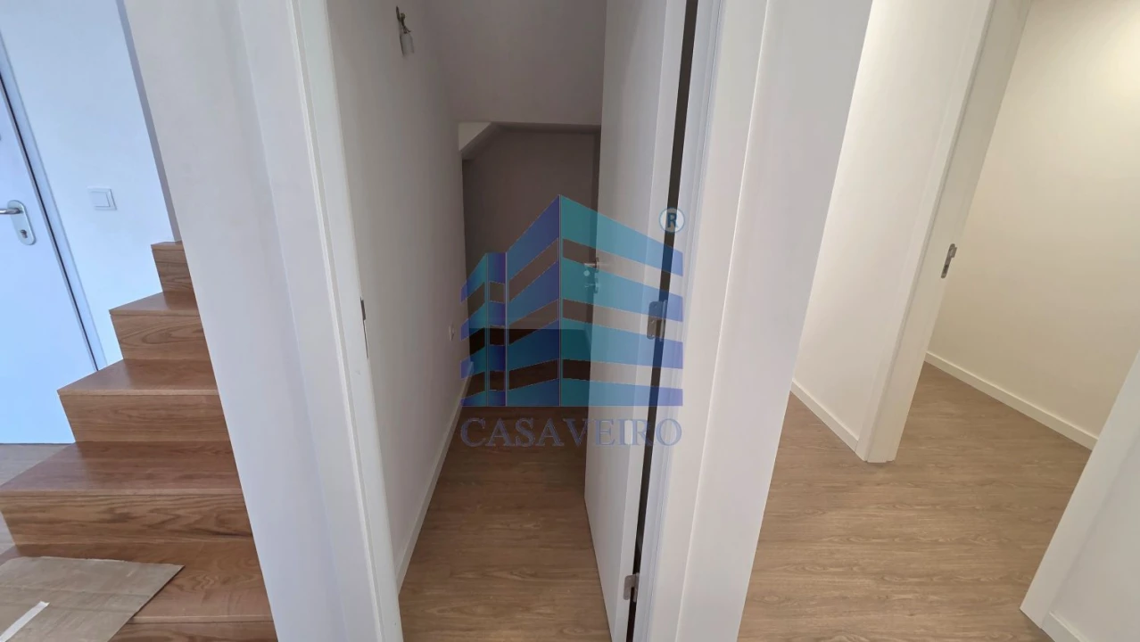 Apartamento T2 para Venda em Esgueira Foto 11