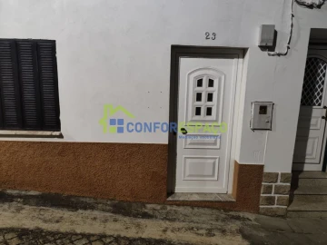 Moradia T3 para Venda em Idanha-A-Nova e Alcafozes