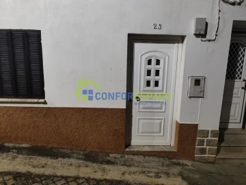 Moradia T3 para Venda em Idanha-A-Nova e Alcafozes