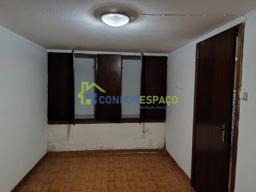 Moradia T3 para Venda em Idanha-A-Nova e Alcafozes