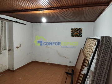 Moradia T3 para Venda em Idanha-A-Nova e Alcafozes