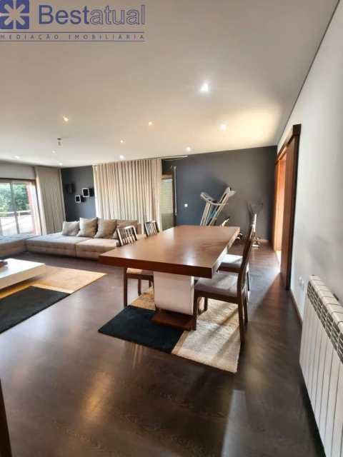 Apartamento T4 para Venda em Vila Nova de Famalicão e Calendário